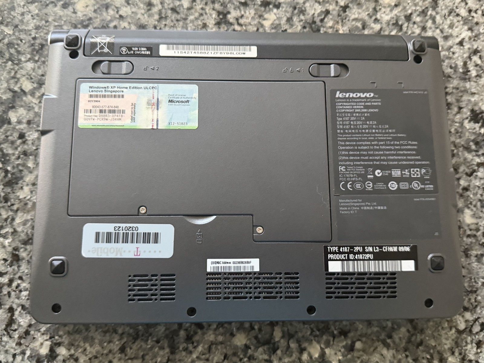 Lenovo IdeaPad S10e, netbook, 10.1″, / 1GB / 160GB / Win XP Home READ