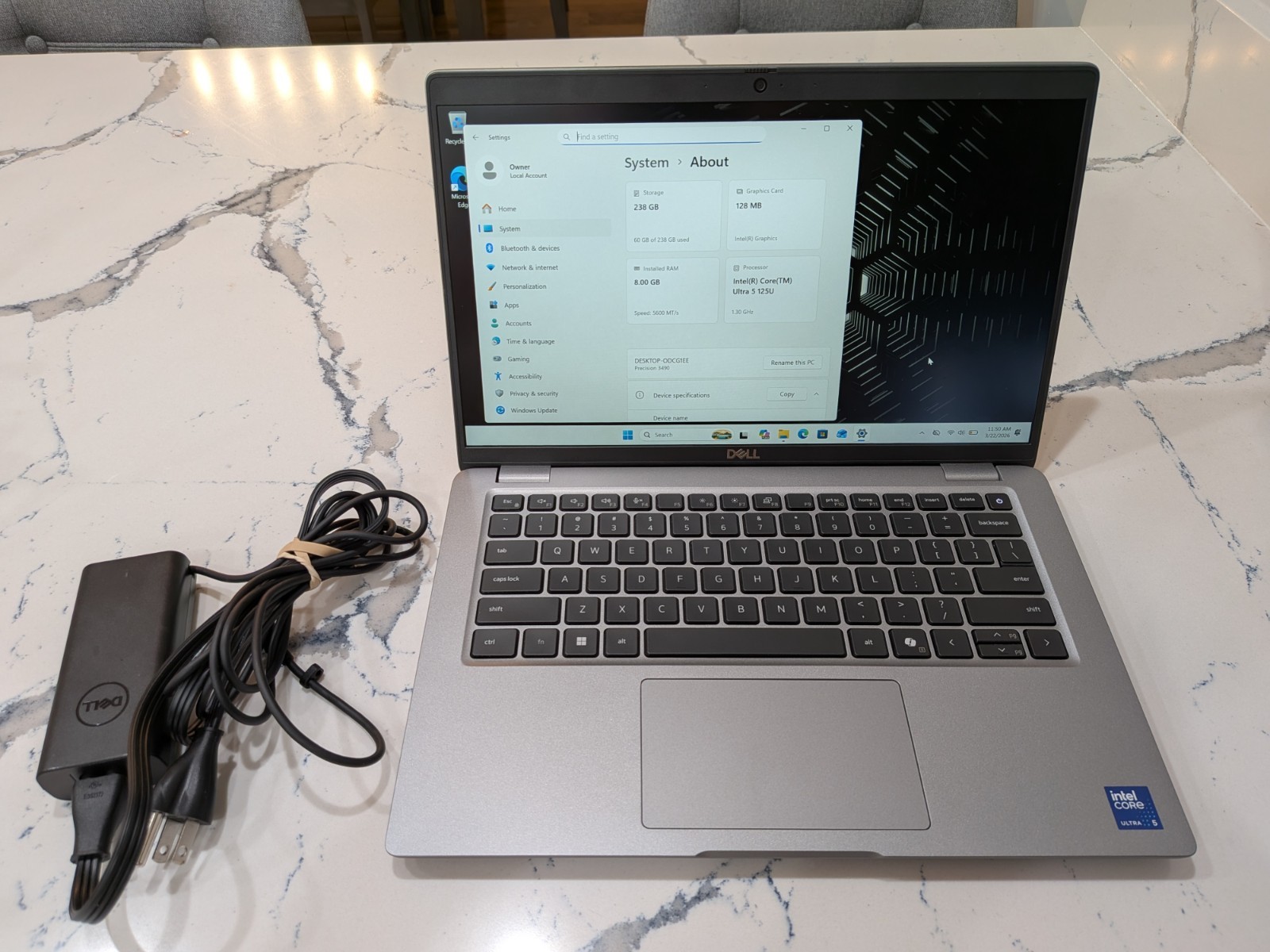 Dell Precision 3490 14″ – Core Ultra 5 125U – 8GB RAM – 256GB SSD – 1 CYCLE!