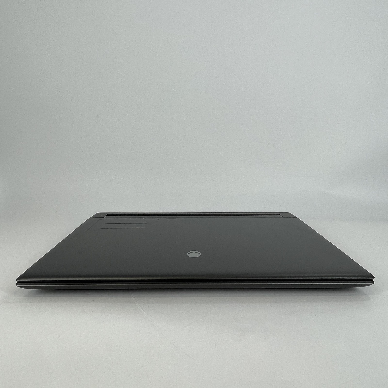 Dell Alienware M18 R1 165Hz QHD+ i9-13980HX 16GB 4TB RTX 4090 – BAD POWER RAIL