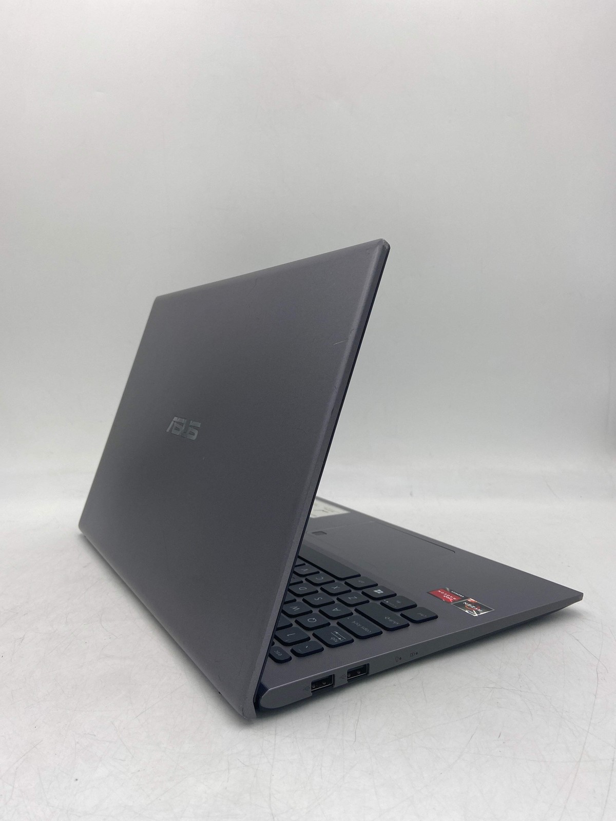 Asus Vivobook 15 F512D 15.6″ Ryzen 3 3200U 2.6GHz 8GB RAM 128GB SSD AMD RADEON