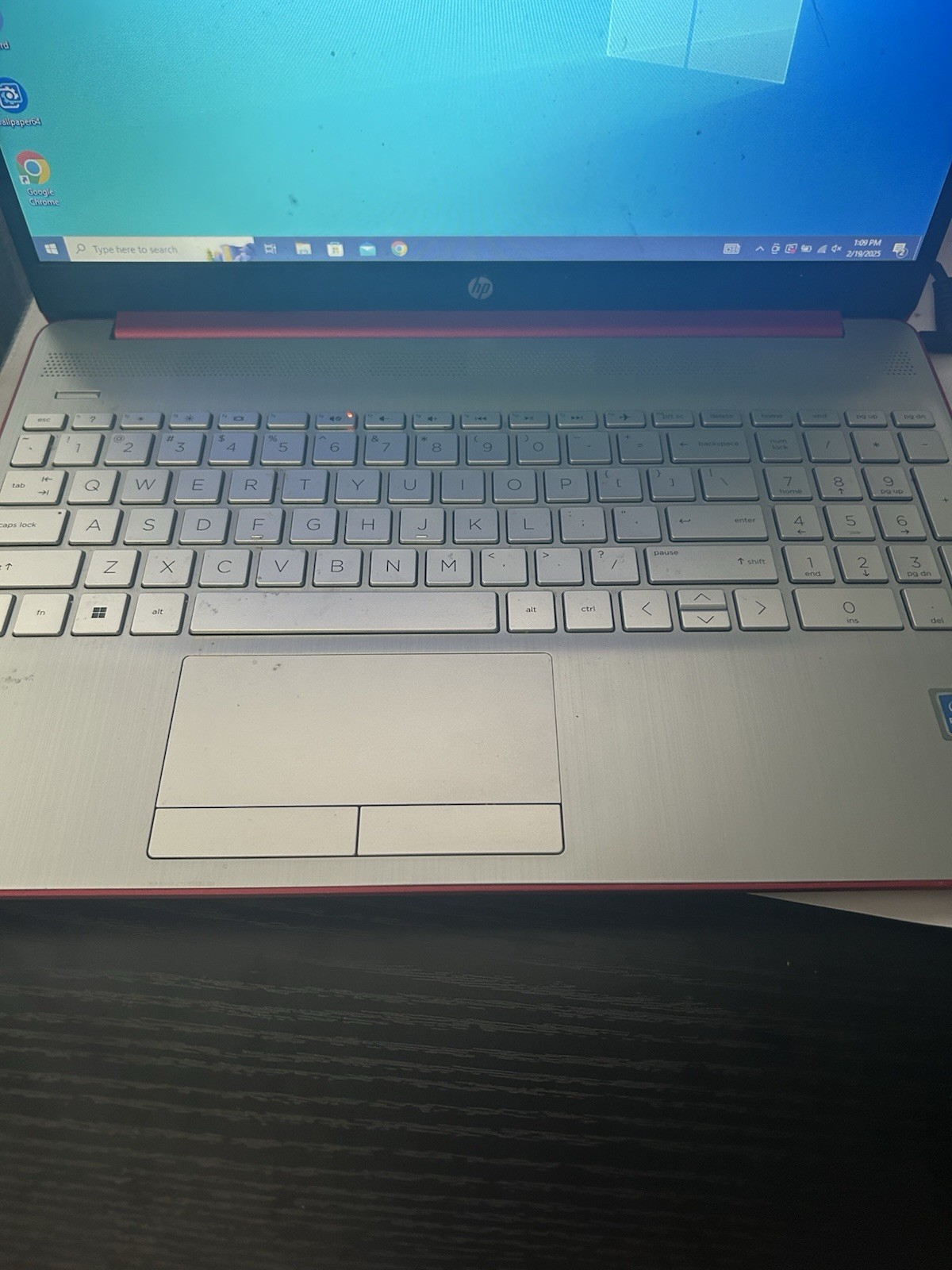 Lightly Used HP 15-DW1083WM Read Description.