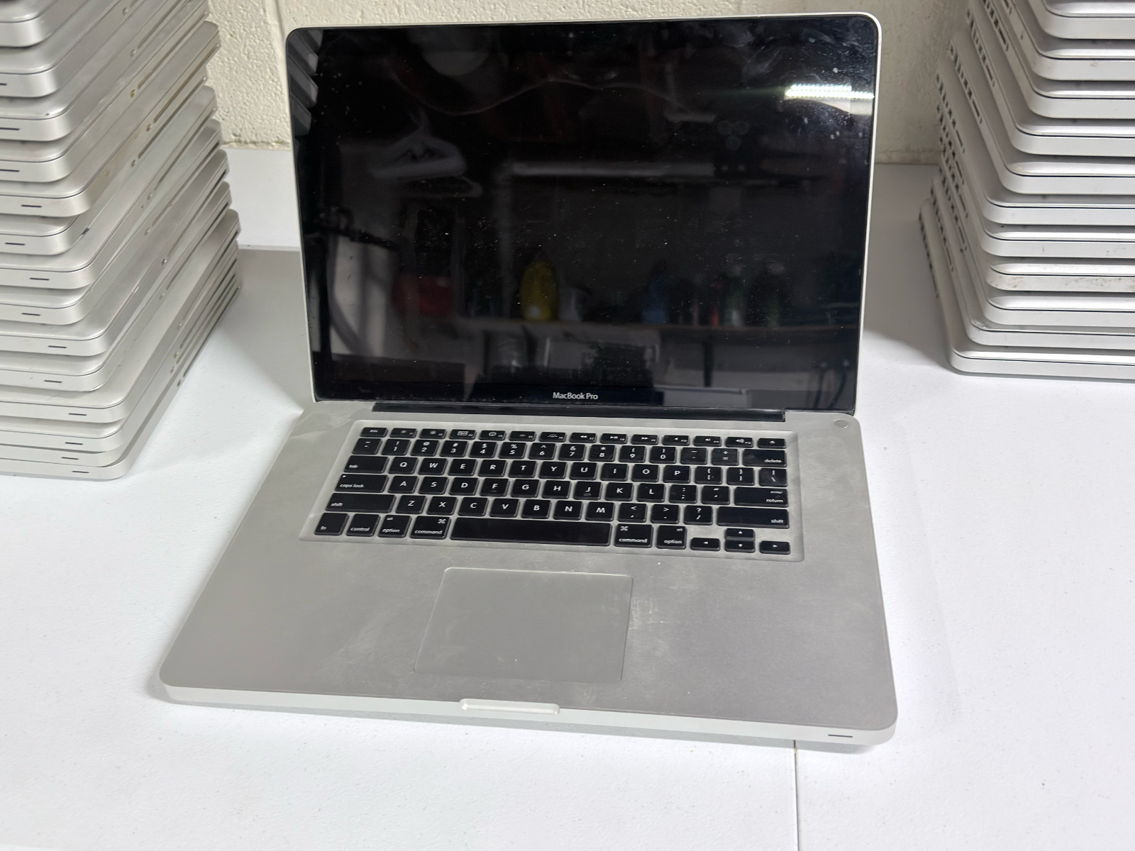AS-IS Apple MacBook Pro A1286 15″ (Please Read, 2008-2011)