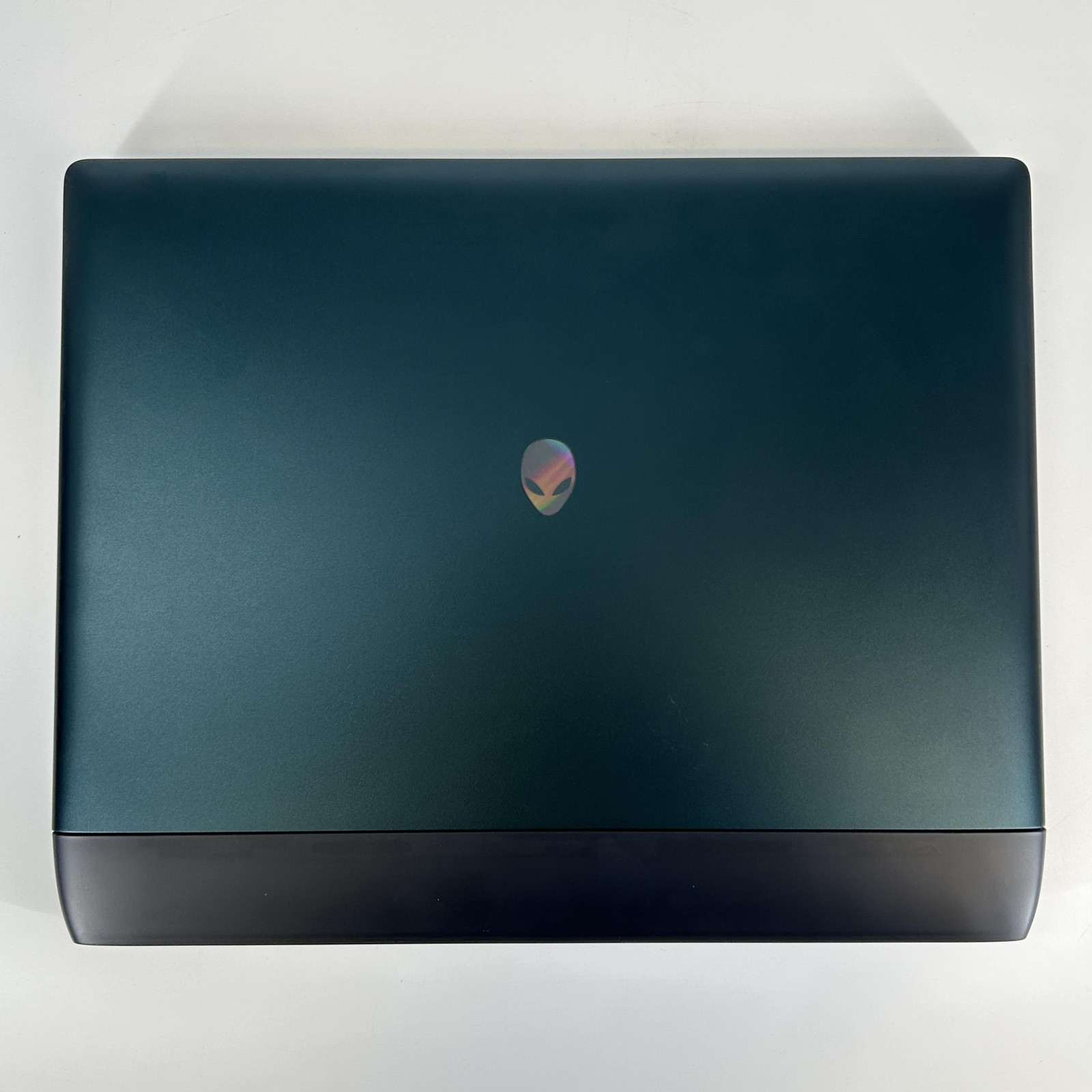 Dell Alienware 16 Area-51 240Hz QHD+ 2.7 GHz Ultra 9 275HX 32GB 1TB SSD RTX 5080