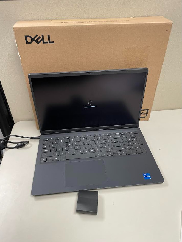 Dell 15.6″ 2K Touch Laptop i5-1334U 13th Gen 8GB 512GB Carbon Black 2023 (Open)