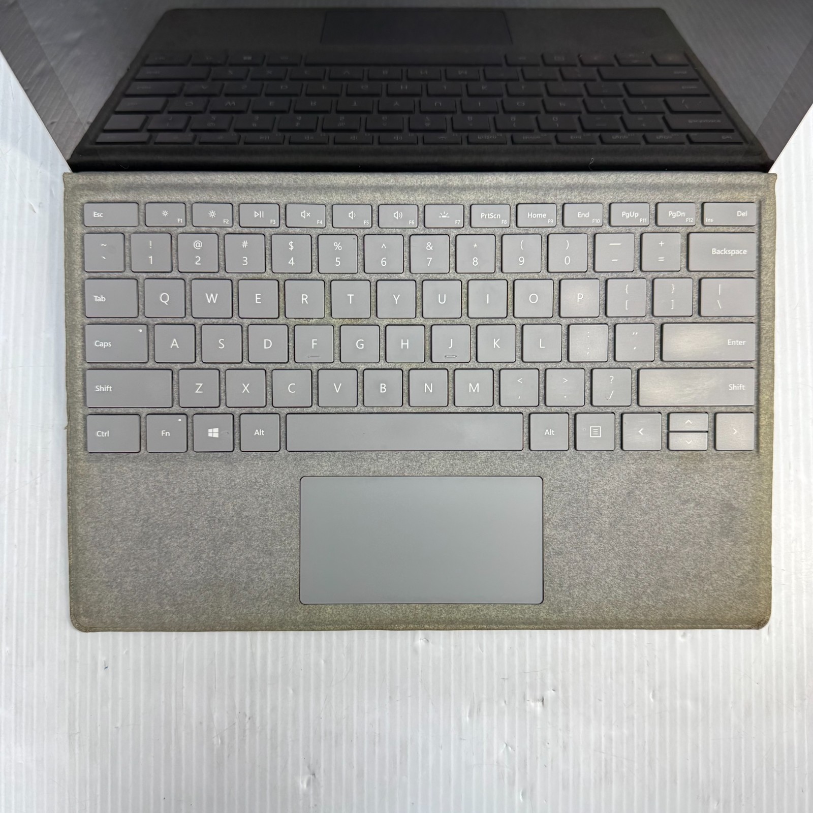 Microsoft Surface Pro i5-7300U 12.3″ Touchscreen Windows 11 Pro Laptop 256GB 8GB