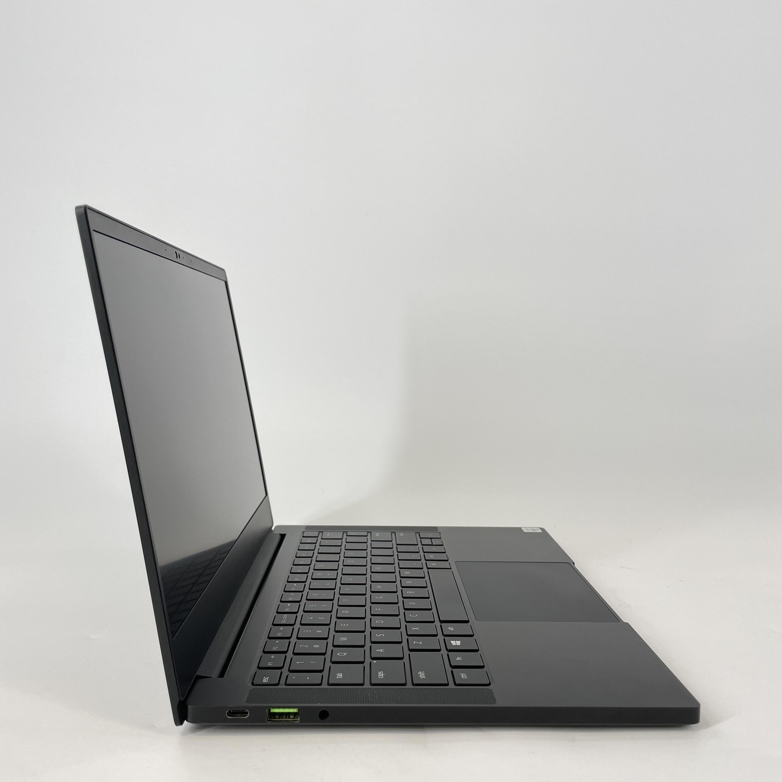 Razer Blade Stealth 13 FHD i7-1065G7 1.30GHz 16GB 512GB SSD NVIDIA GTX 1650 Ti
