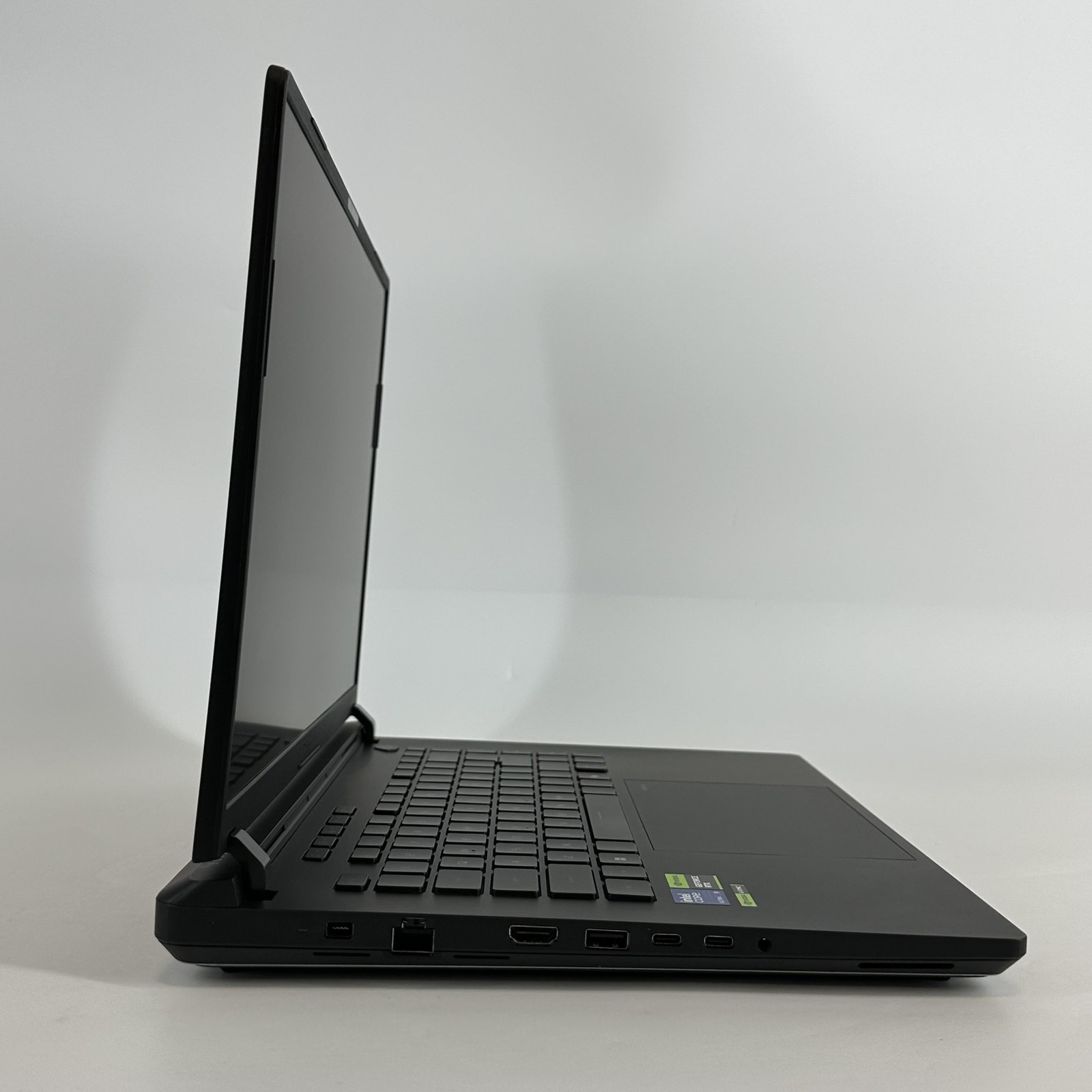 Asus ROG Strix Scar 16 G635 QHD+ 2.7 GHz Ultra 9 275HX 32GB 2TB SSD RTX 5090