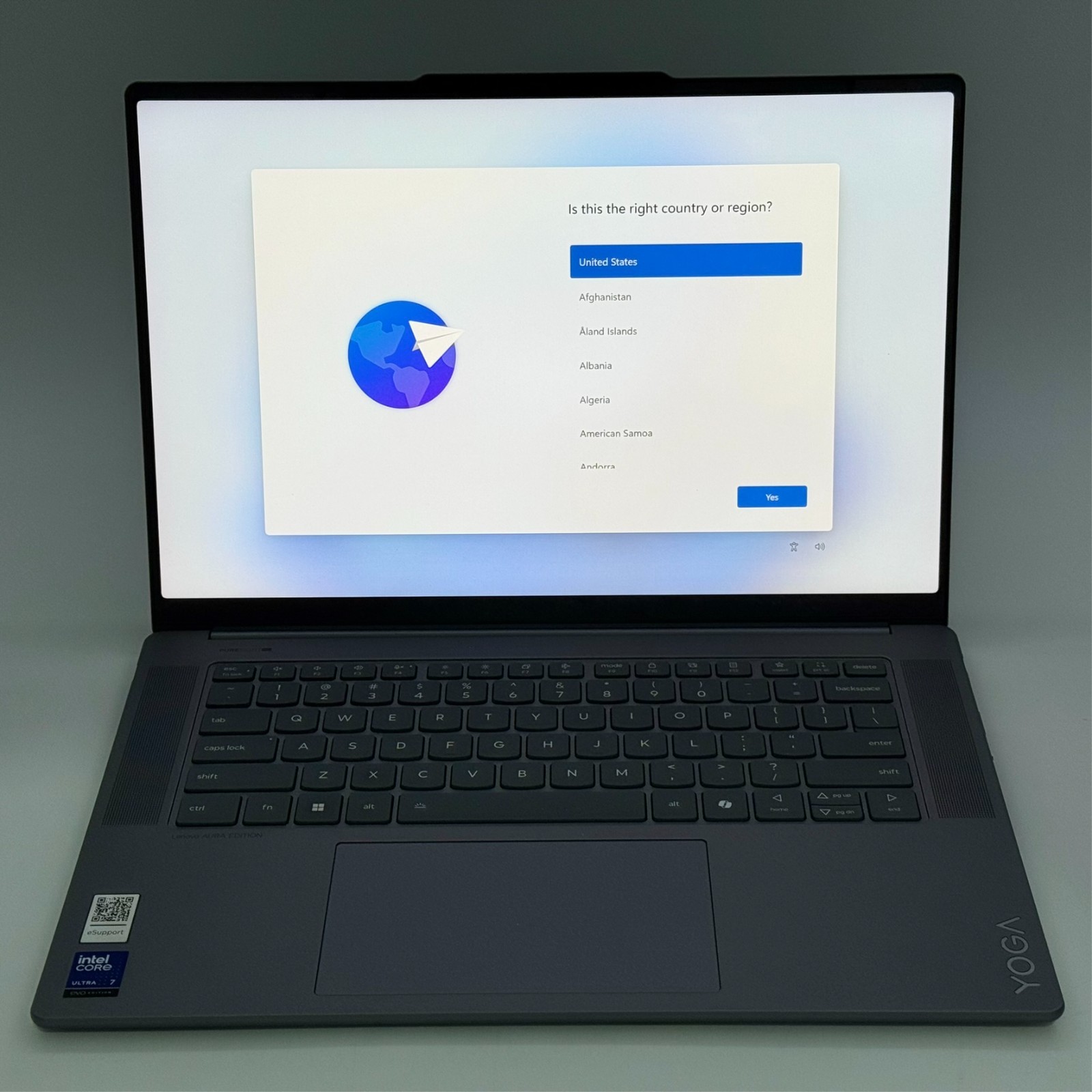 Lenovo Yoga Slim 7i Aura Edition 15.3″ 3K Touch Intel Ultra 7 258V 32GB 1TB 2024