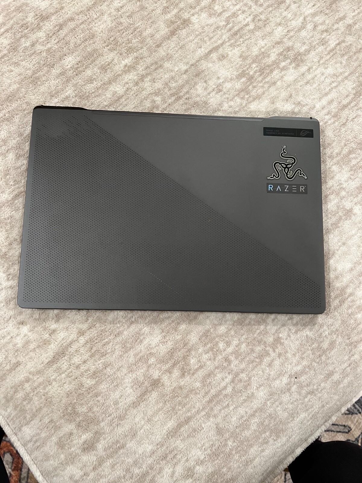 ASUS ROG Zephyrus G16 16″ (512GB SSD, Intel Core i7 13th Gen., 4.90GHz, 16GB,…