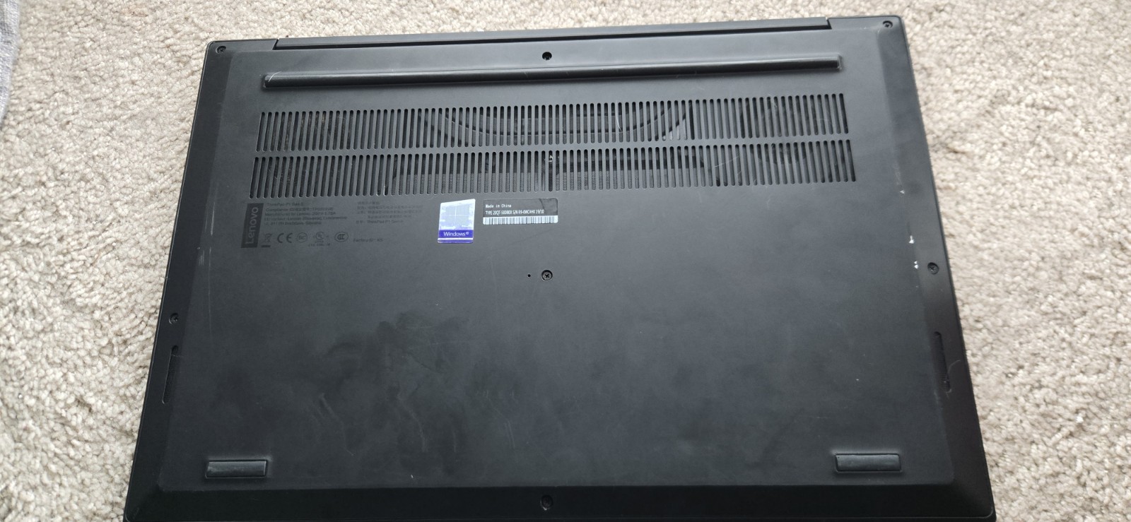 Lenovo ThinkPad P1 Gen 2 15.6″ i7-9850H 16GB Nvidia T2000 4gb vram read desc