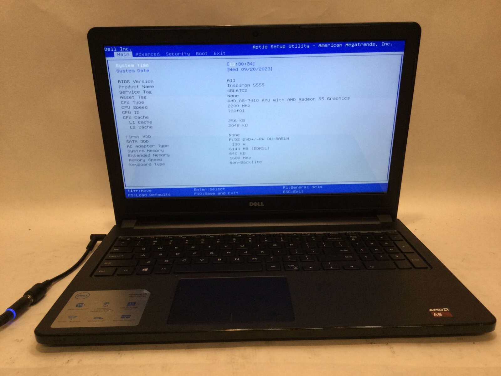 Samsung NP740U3M 13.3″ / Intel Core i5-7200U @ 2.50GHz / (MISSING PARTS!) MR