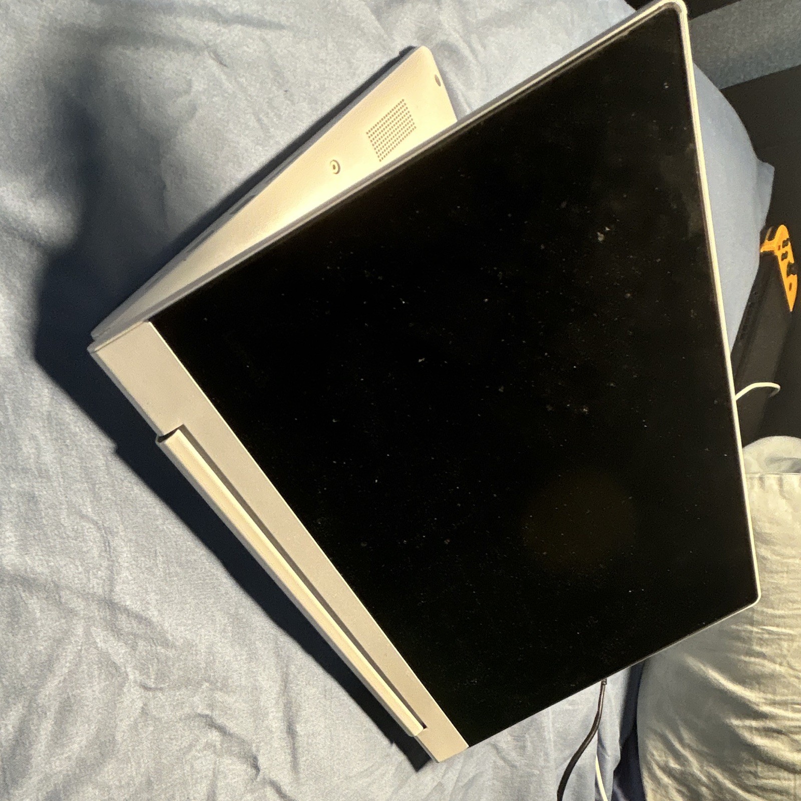 Touchscreen Flexible Laptop for Casual Computing – white Color