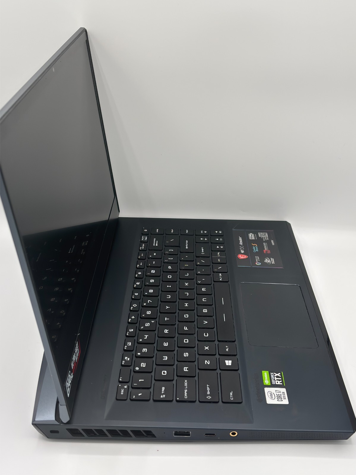 MSI GE66 Raider RTX2070 | i7-10875H | 40GB RAM | 1.5TB SSD | 240Hz Gaming Laptop