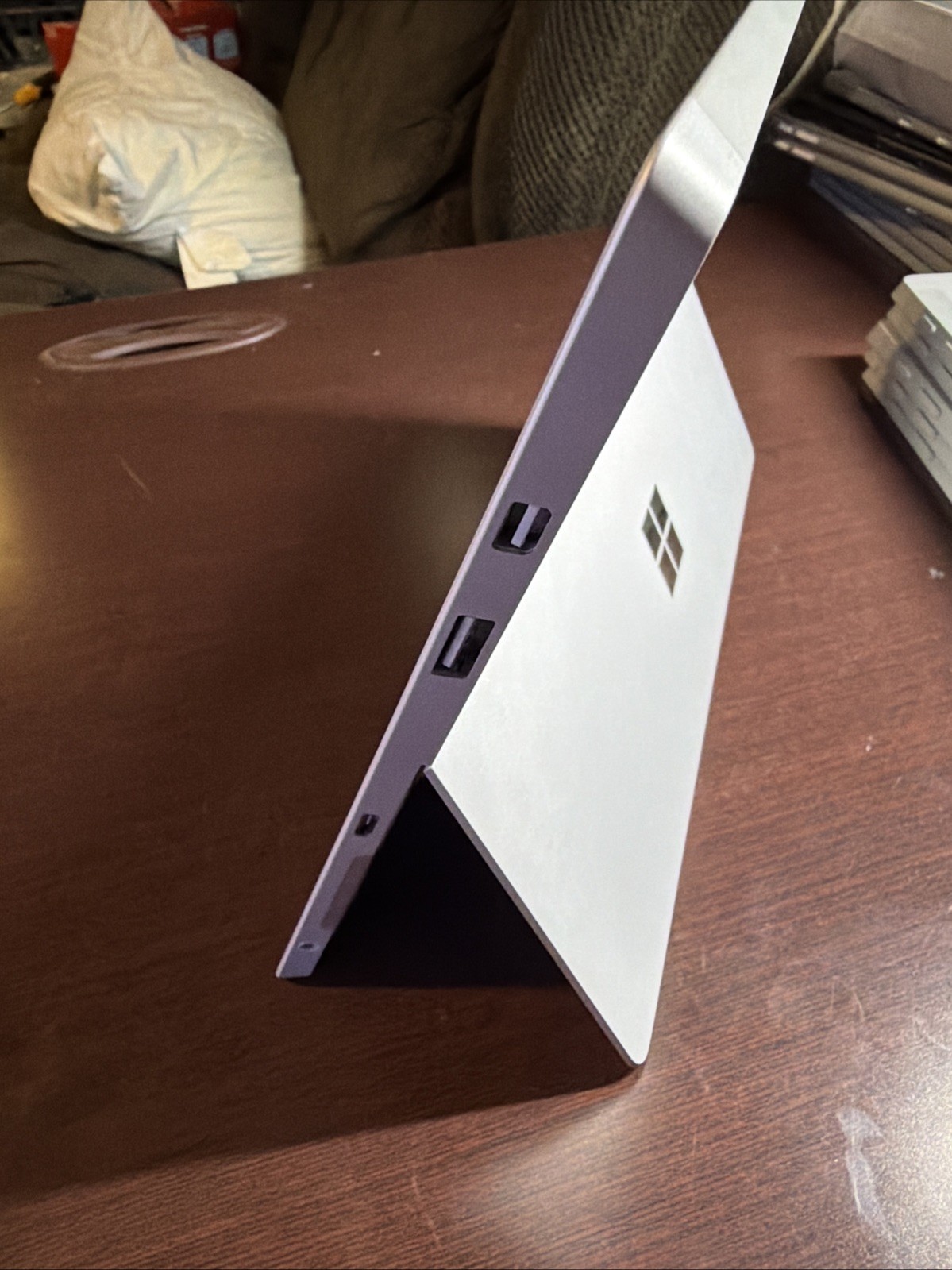 Microsoft Surface 3 Tablet Intel Atom X7-Z8700 4gb Ram 128gb SSD Windows 10 Pro