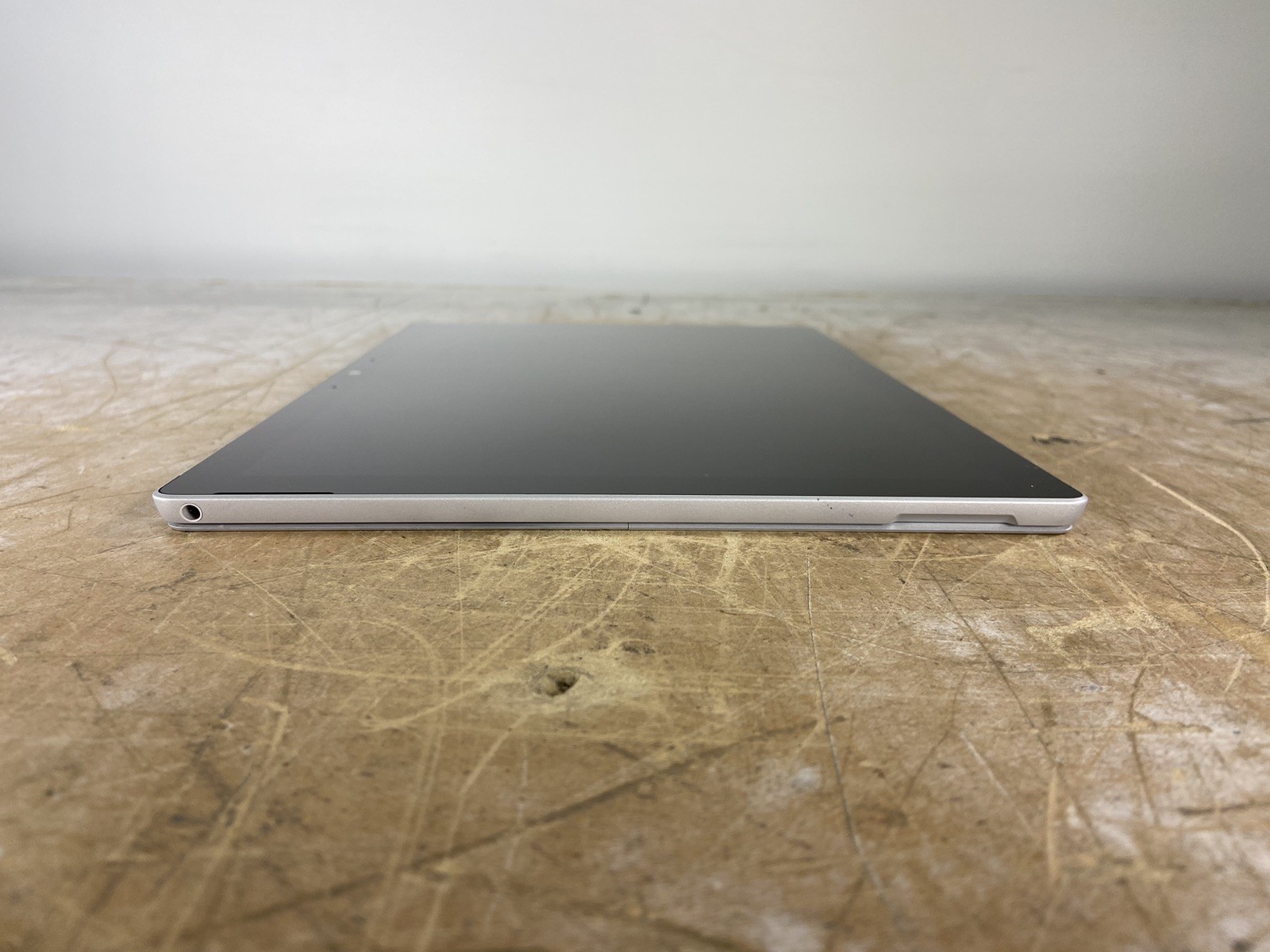 MICROSOFT SURFACE PRO 7+ (1960) i7-1165G7 @ 2.80GHz, 16GB RAM, NO HDD/OS