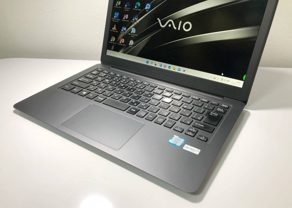 Sony Vaio Z (VJZ131) Core i7-6567U RAM 16GB SSD 512GB Windows 11 pro used