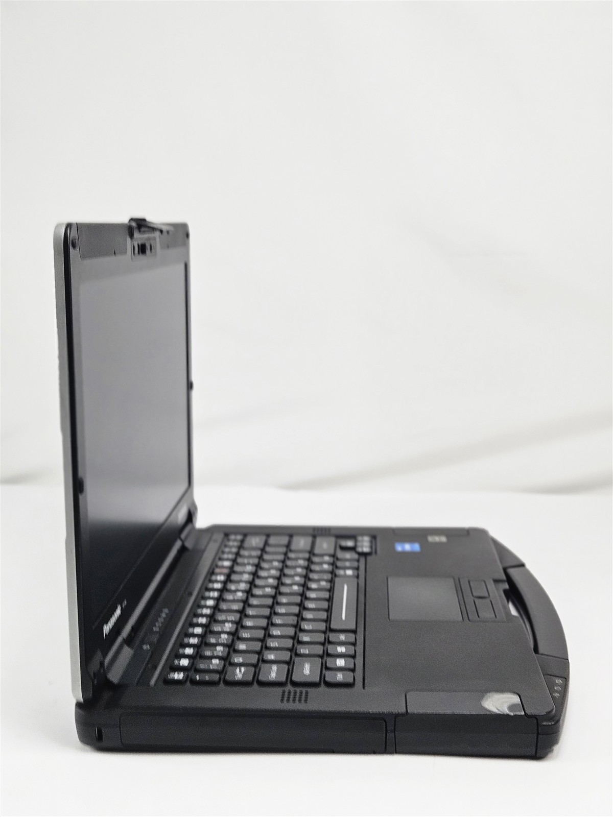 Panasonic FZ-55 MK2 16GB RAM 512GB SSD i5-1145G7 2.6GHz 14″ Windows 11