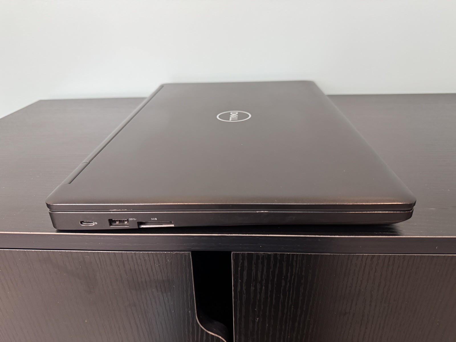 Dell Latitude 5590 Intel Core i7-8650U 16GB RAM 256GB SSD Windows 11 Pro Laptop