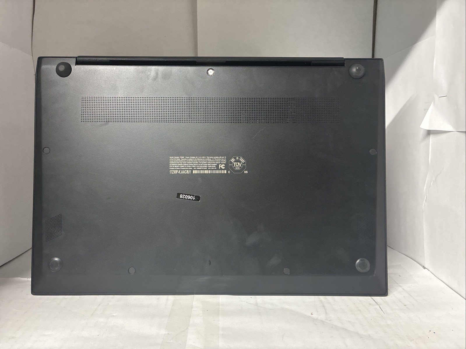 LG Gram 17″ Laptop i7-1165G7 16GB RAM 512GB SSD Win 11 Pro Black – W/ Charger