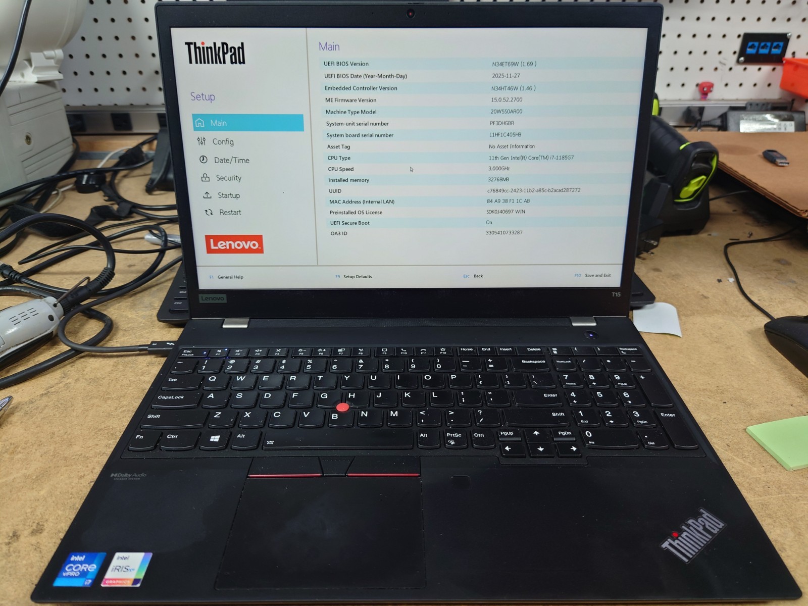 Lenovo ThinkPad T15 Gen 2 15.6″ FHD Touch i7-1185G7 32GB RAM 512GB SSD No OS