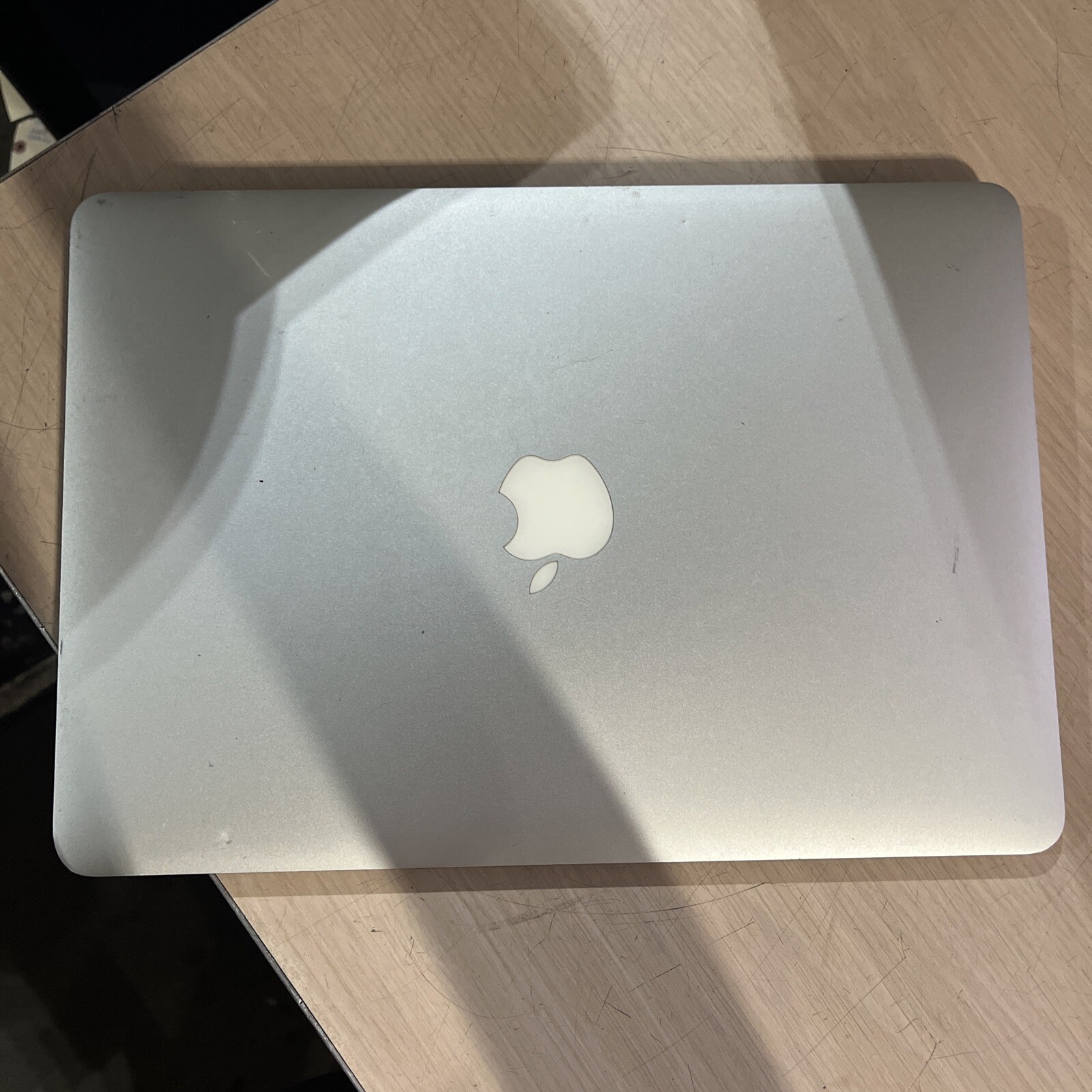 APPLE MACBOOK AIR 13″ MID-2012 CORE I5-3427U 1.8GHZ NO HD .