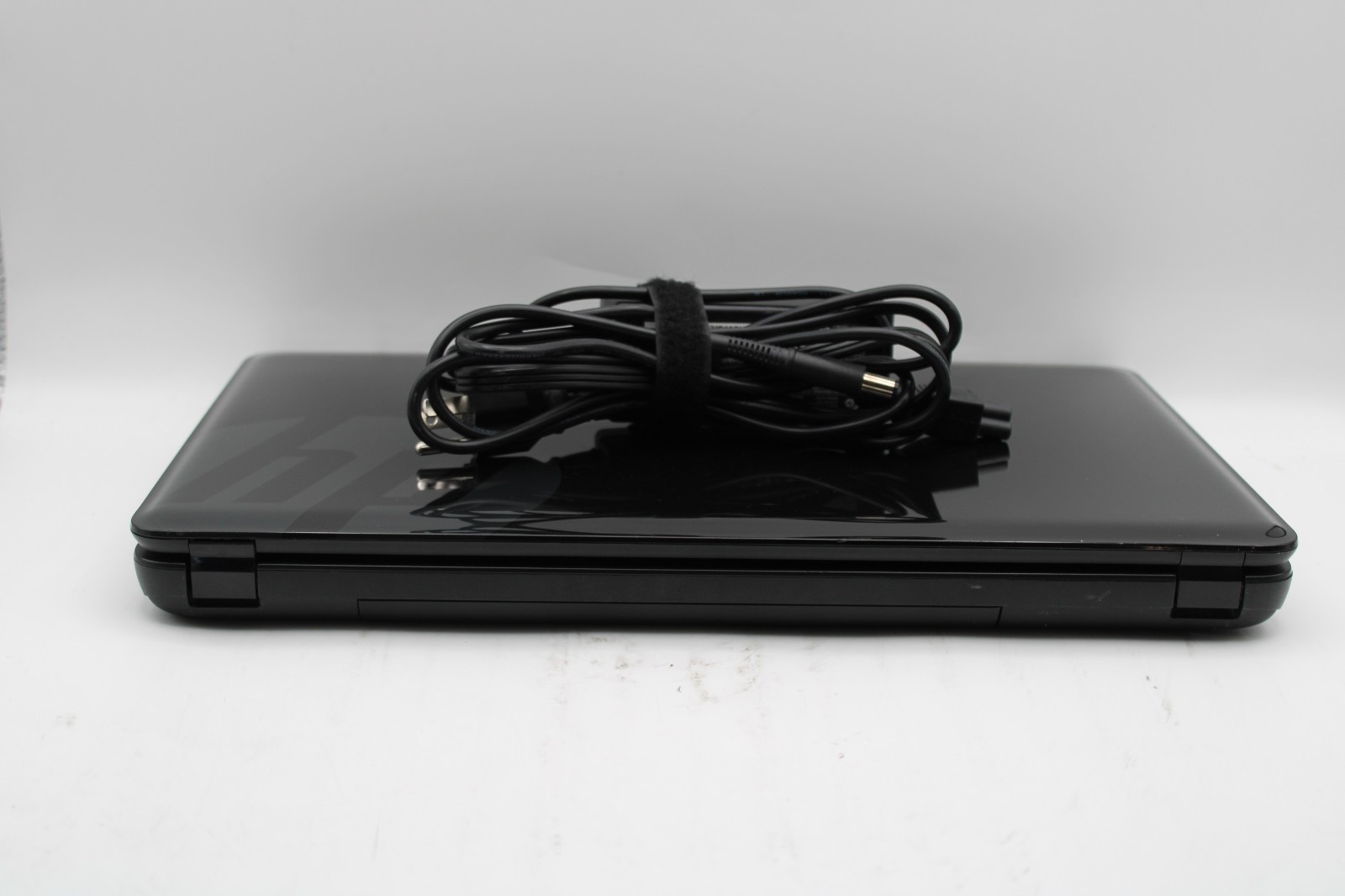 HP 2000-2d24DX _ Pentium 2030M @ 2.5 _ 4GB RAM _ No SSD / OS *READ