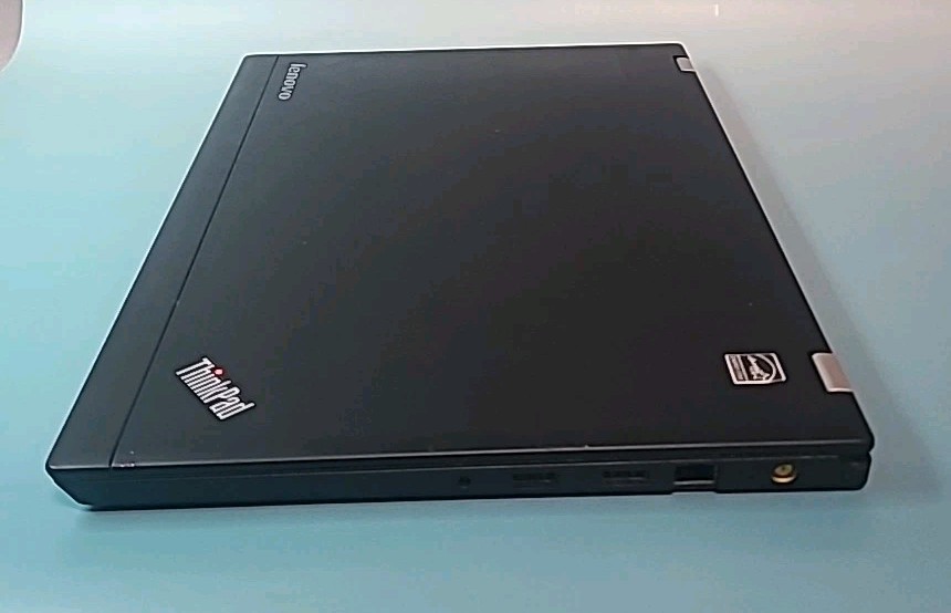 Lenovo T430u (i7) • Windows 11 • 8GB • 128GB SSD • Fully Serviced + Charger