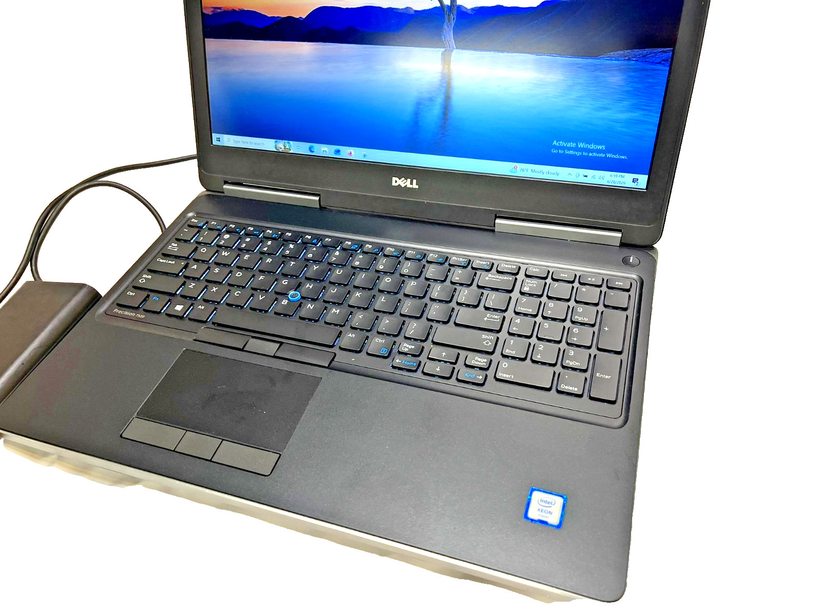 Dell Precision 7520 Business Gaming Laptop Xeon 3.1Ghz 32GB NVIDIA Quadro M2200