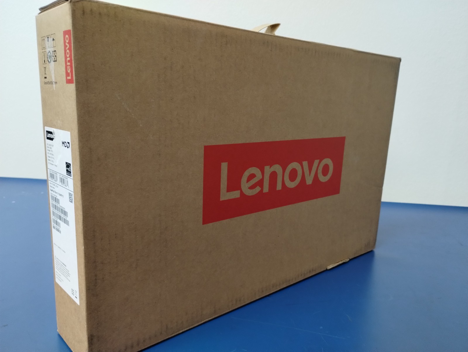 Lenovo IdeaPad 5 2-in-1 16AKP10, AMD Ryzen AI 7 350, 16 GB RAM, 1 TB NVMe SSD