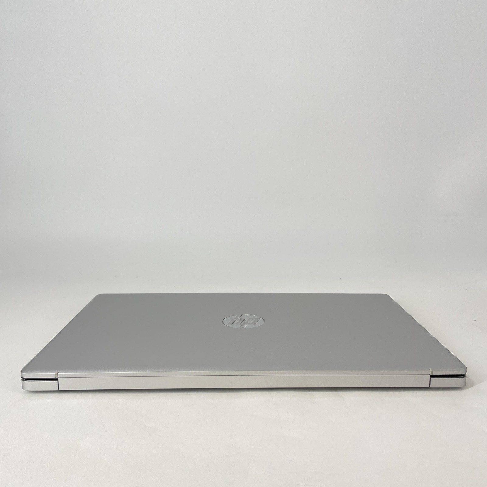 HP Laptop 17-cn0053cl 2021 Silver FHD i5-1135G7 2.40GHz 12GB 1TB HDD Excellent
