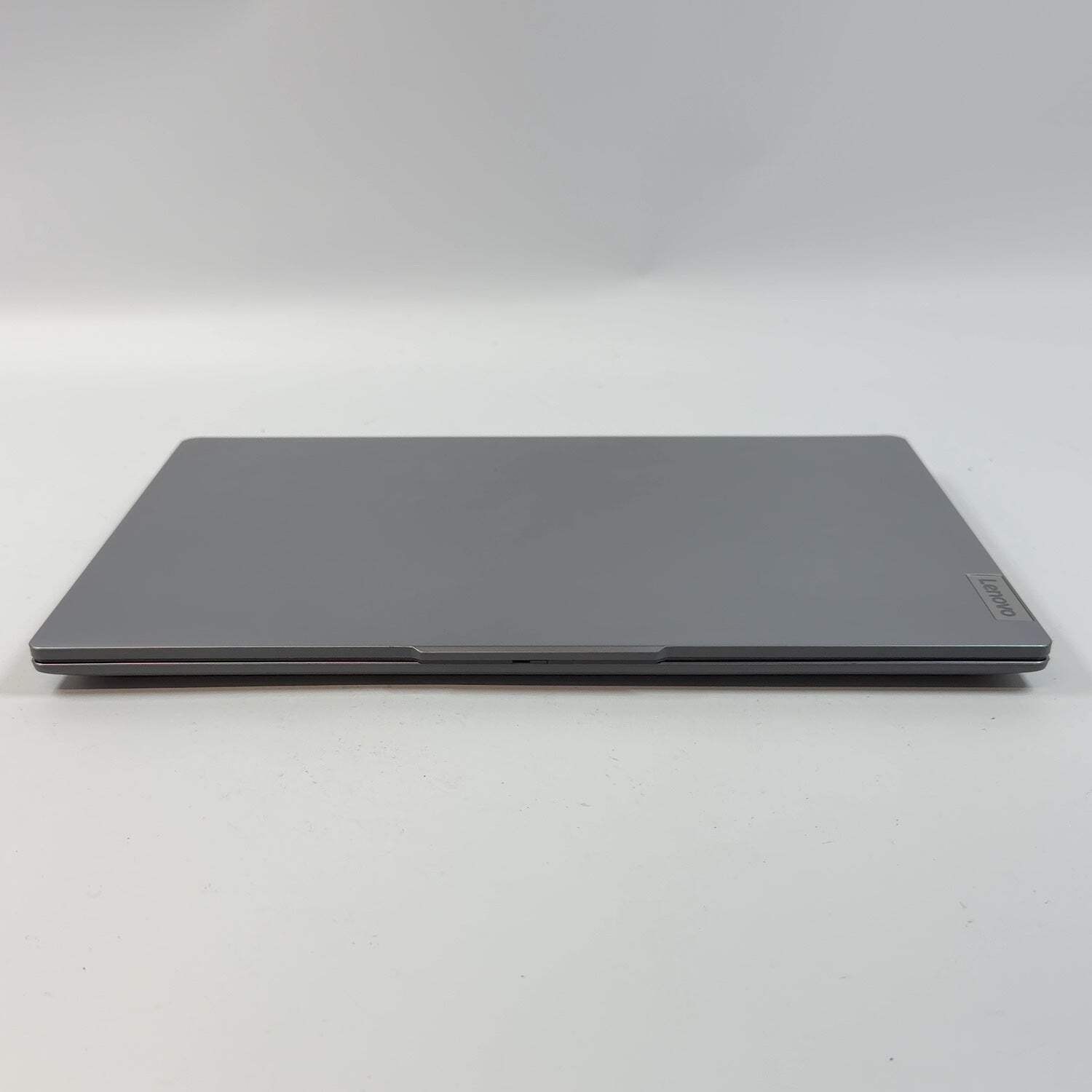 Lenovo IdeaPad Slim 3 15ABR8 15.3″ Ryzen 7 5825U 2.0GHz 16GB RAM 512GB SSD