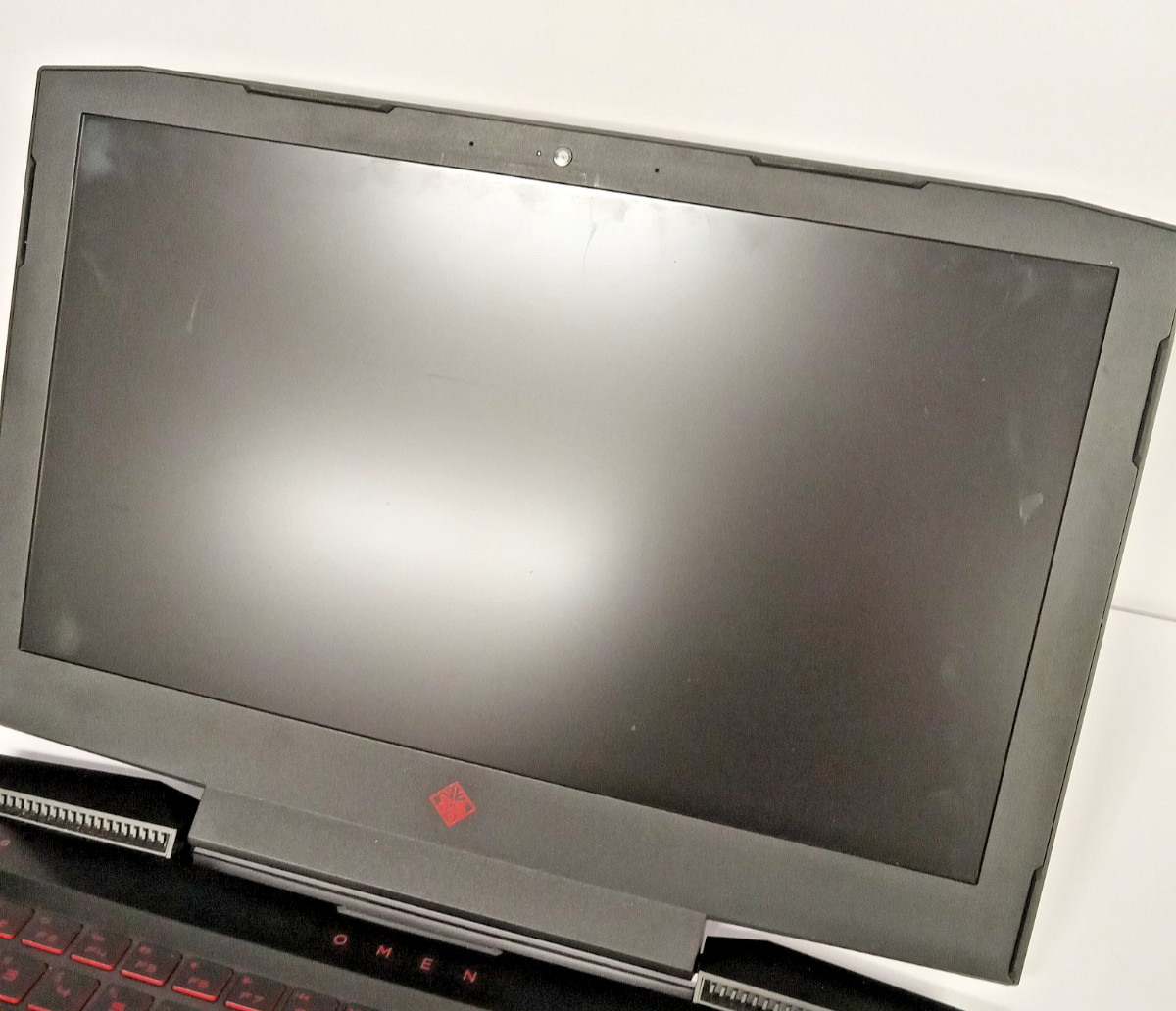 HP Omen 15-ce018dx 15.6″ (256GB SSD, i7 7th Gen, 16GB RAM) – BAD BATTERY, FF OTH