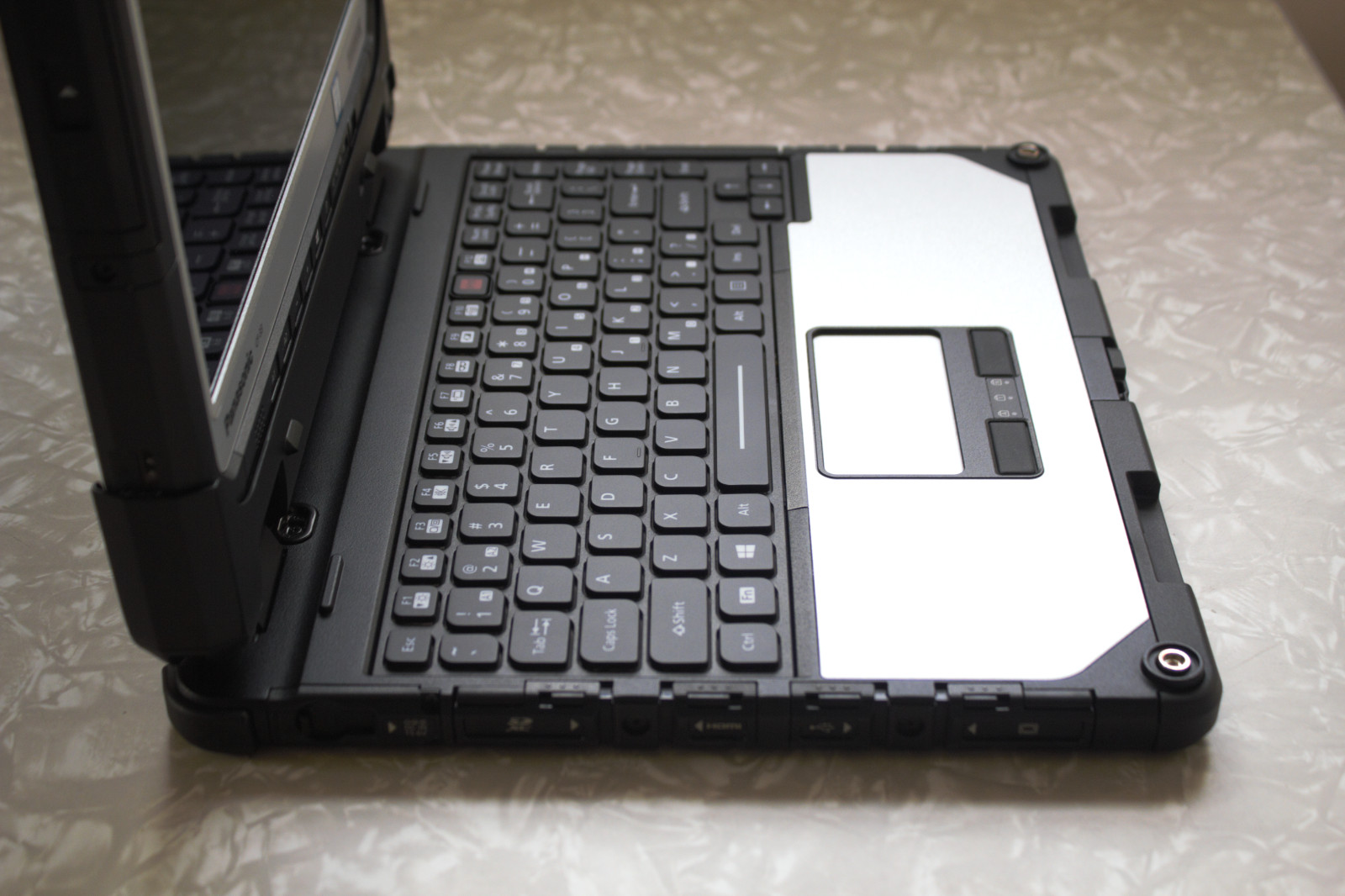 Panasonic Toughbook CF-33 i7-7600U New 1TB SSD 16GB RAM Touch 4G DGPS 690 Hours