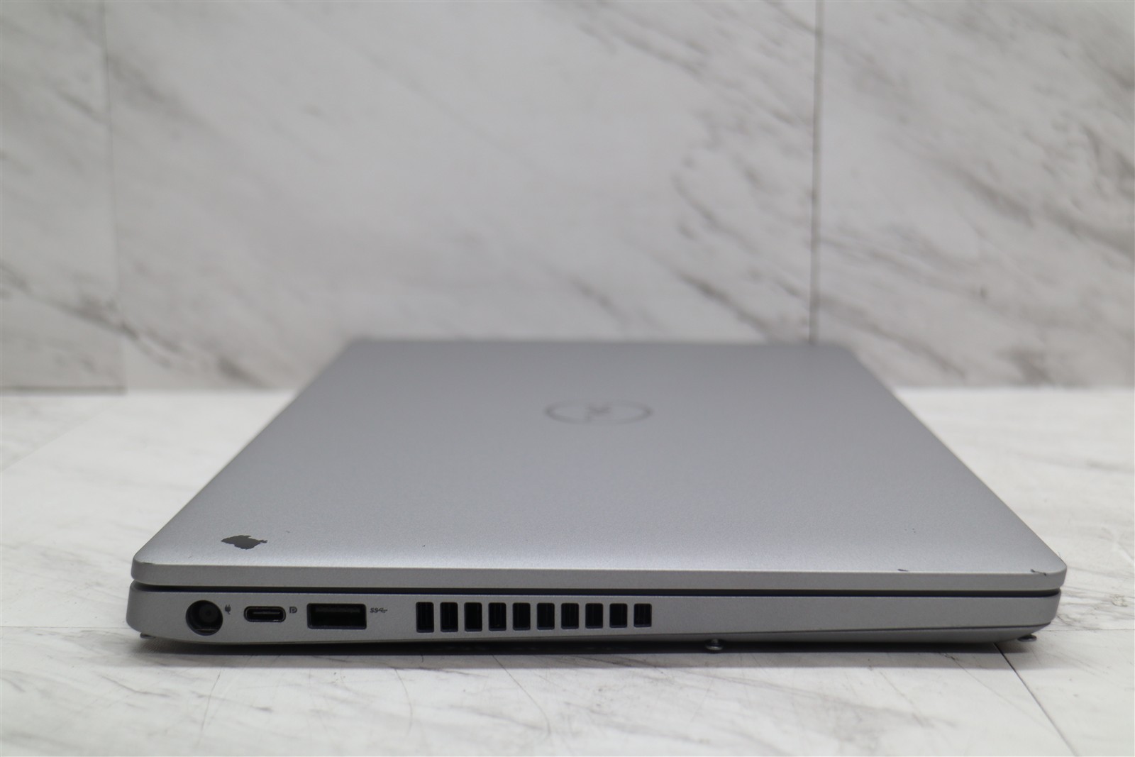 Dell Latitude 5410 14″ i5-10310U 1.7GHz 8GB FHD Laptop 1080p w/ Adapter