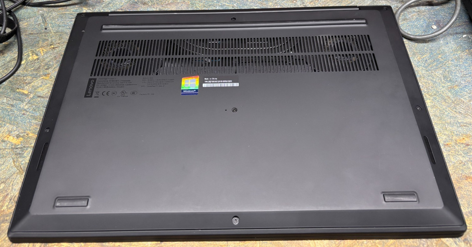 Lenovo ThinkPad P1 Gen 2 i7-9750H 16GB RAM 256GB NVMe T1000
