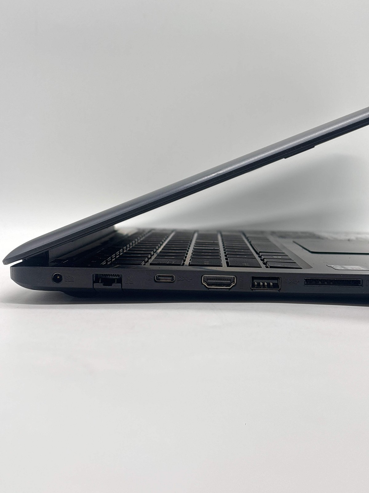 Asus E402W 14″ AMD E2-6110 4GB RAM 64GB eMMC – For Parts