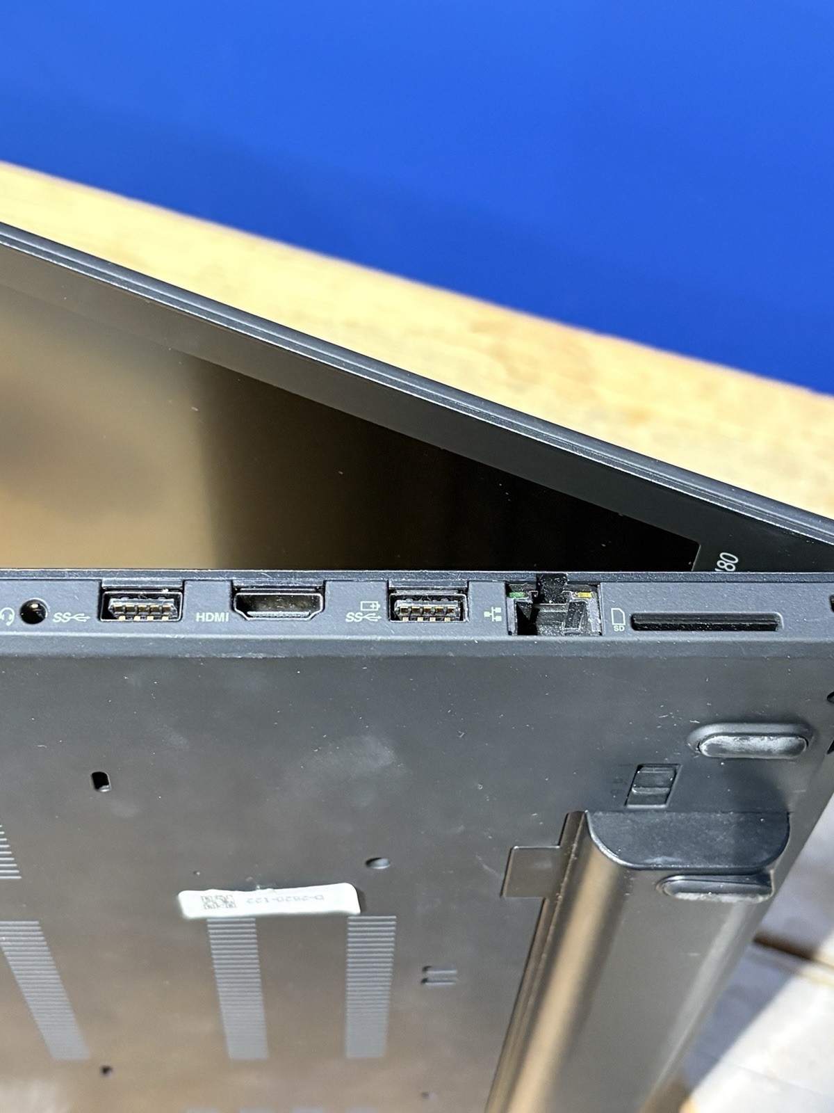 Lenovo ThinkPad T480 14″ FHD i5-8250U 8GB RAM 256GB SSD No OS/Charger