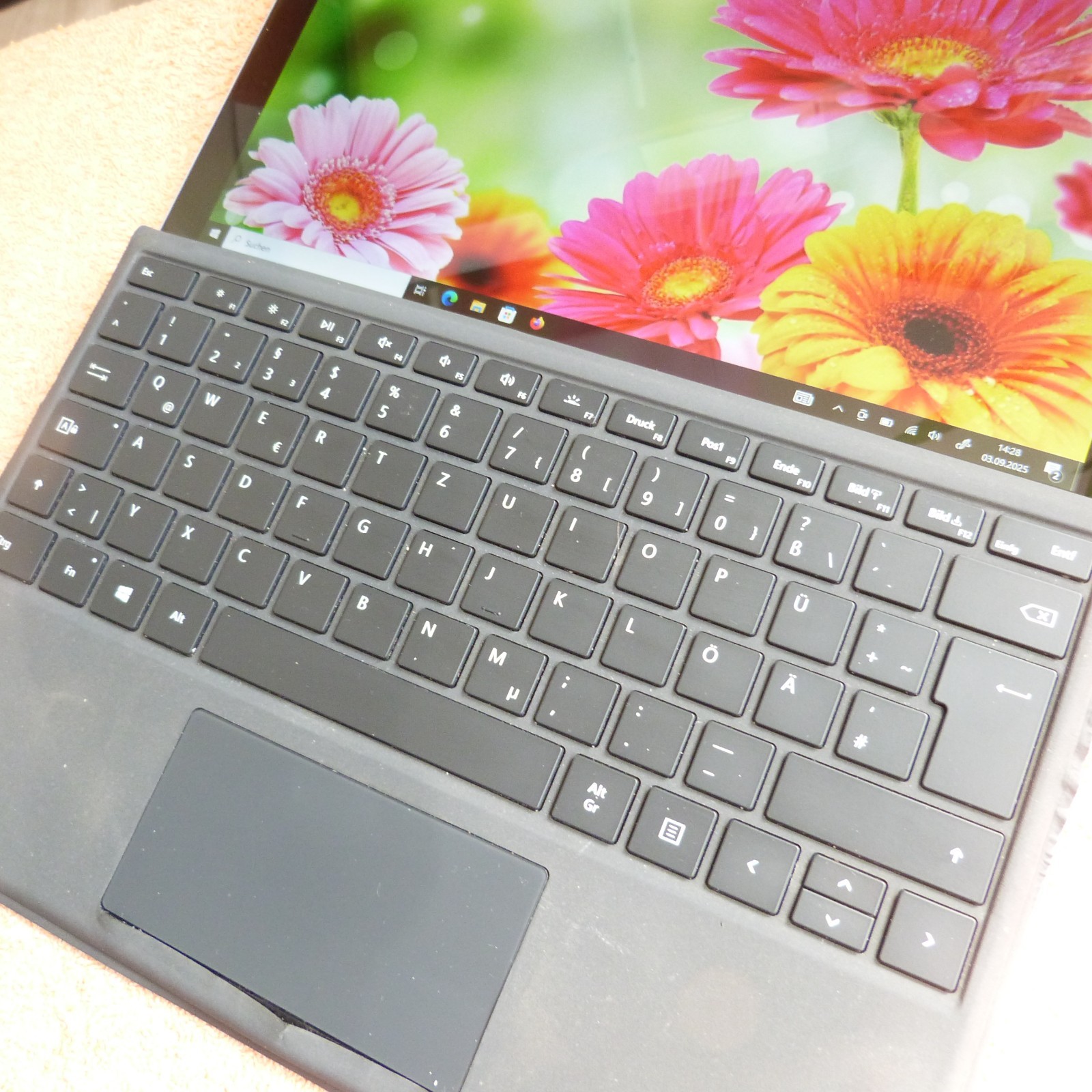 XL LOT Surface Pro 5 128GB SSD Convertible METAL l 12″ 2K TOUCH Windows 10