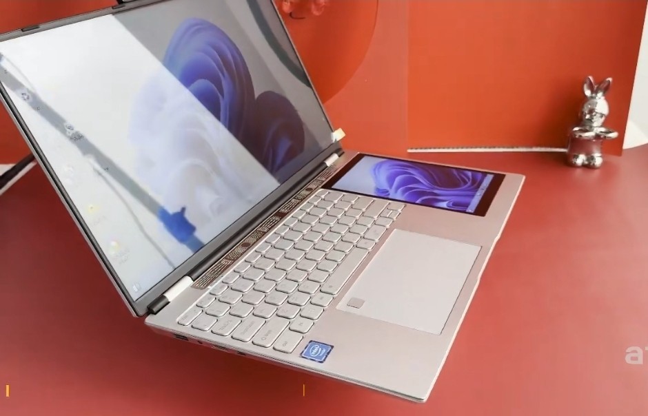 Dual Touchscreen Laptop 15.6 Inch+7 Inch 32G DDR4 2TB SSD Fingerprint Unlock