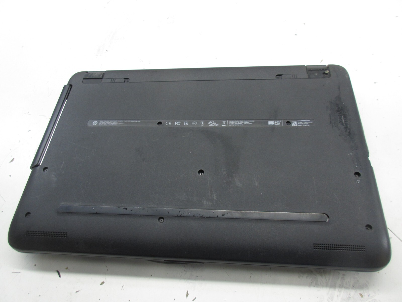 HP 15-ba079dx AMD A10-9600 Radeon R5 2400MHz 6GB NO HDD No Batt