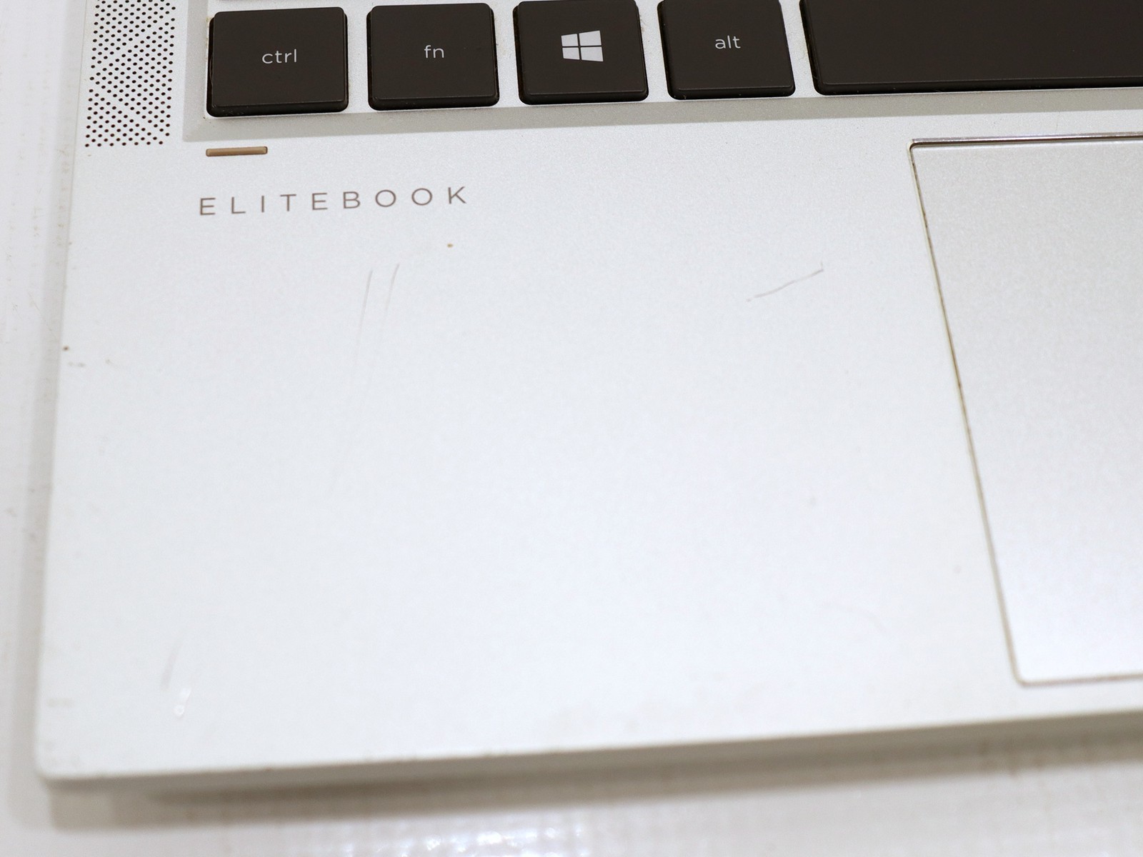 HP EliteBook X360 1040 G7 i7-0610U 16GB 256GB NVMe Windows 11 Pro – Cracked LCD