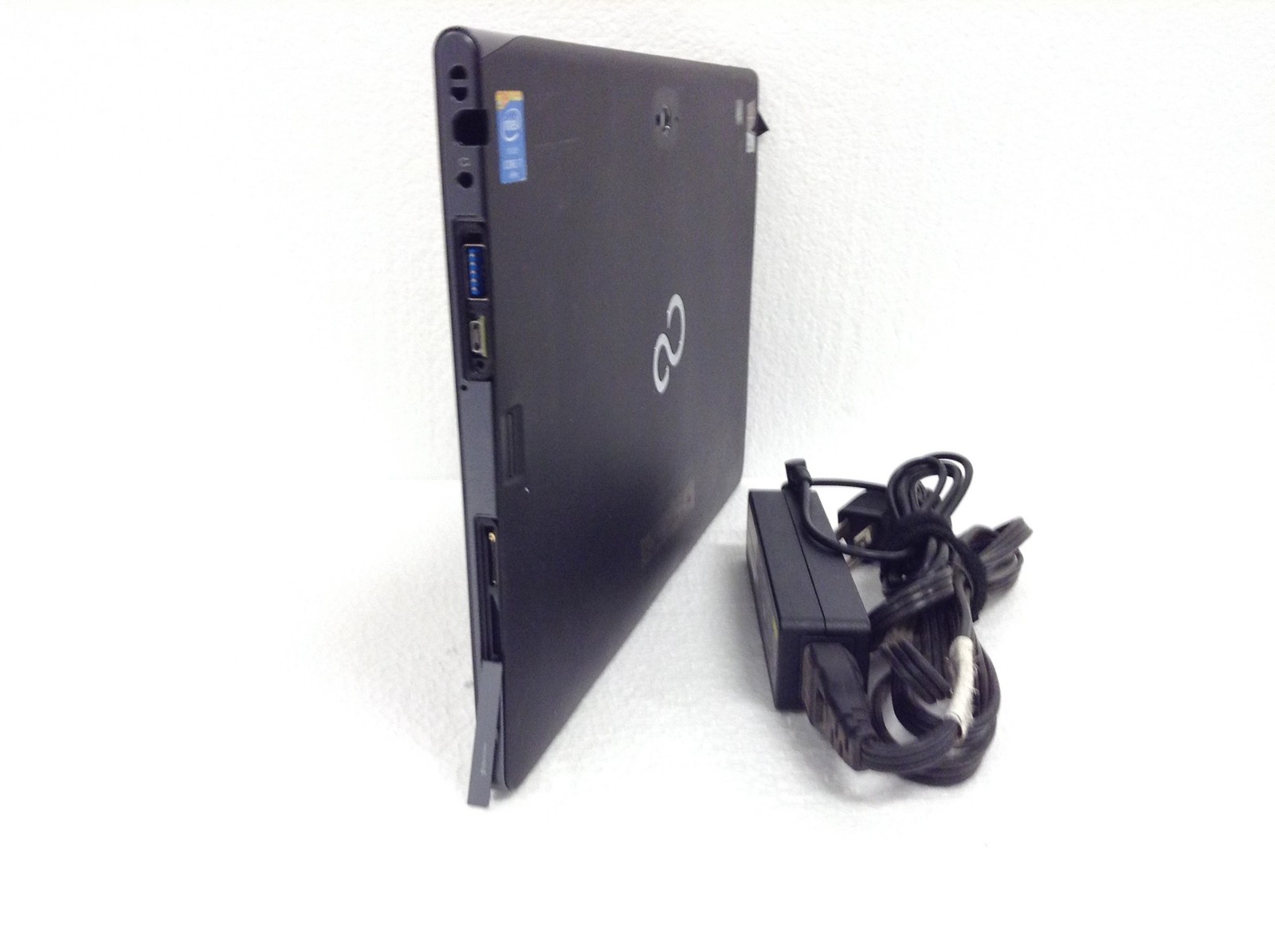 Fujitsu Stylistic Q704 i7-4600U 2.10GHz 12.5″ Touch Tablet 8GB, No SSD FREE SHIP