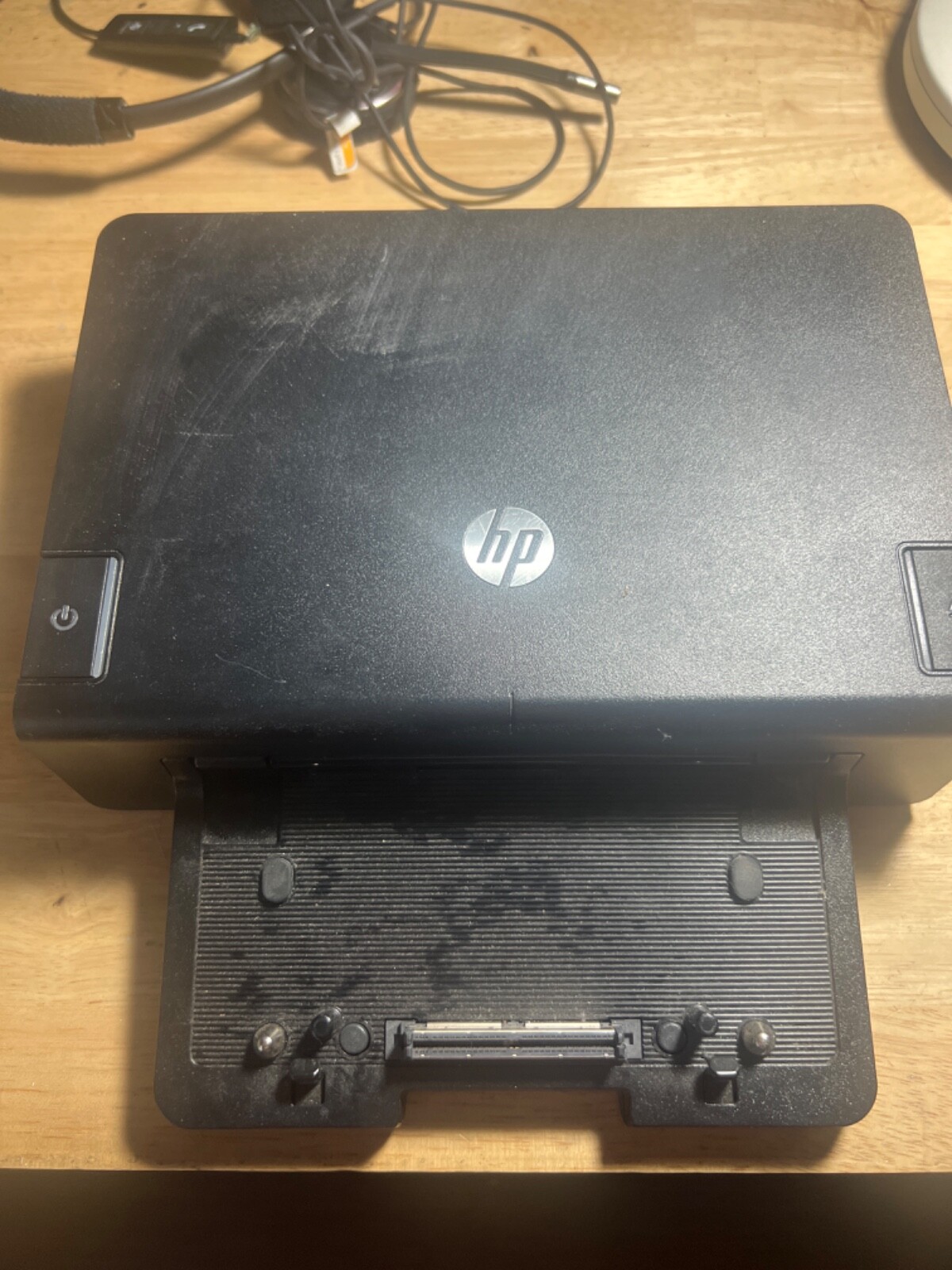 Laptop hp Delphi d40, two power supplies and docking station