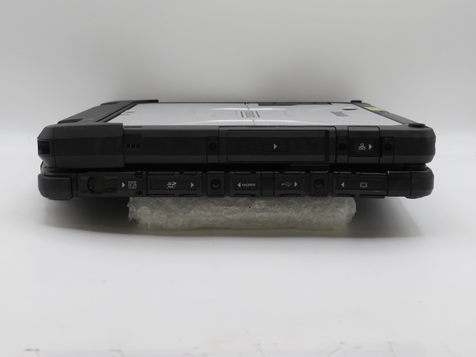 Panasonic CF-33 Toughbook | i7-7600U@2.8 | 16/256GB SSD | 12″ Touch | No OS/AC