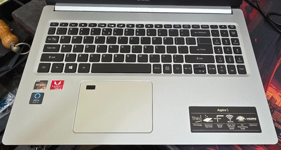 Acer Aspire 5 Laptop AMD RYZEN 3 3350U WITH RADEON VEGA MOBILE 4GB RAM 120GB SSD