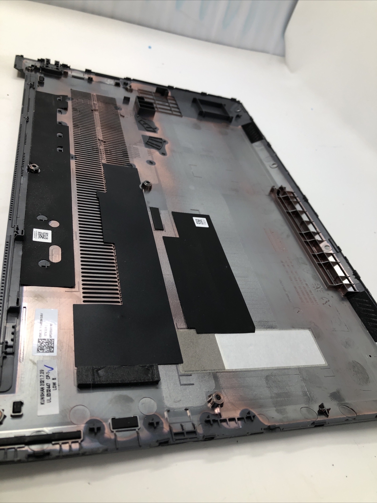 Lenovo ThinkBook 15 G2 ITL Bottom Cover – Top Cover Scratched