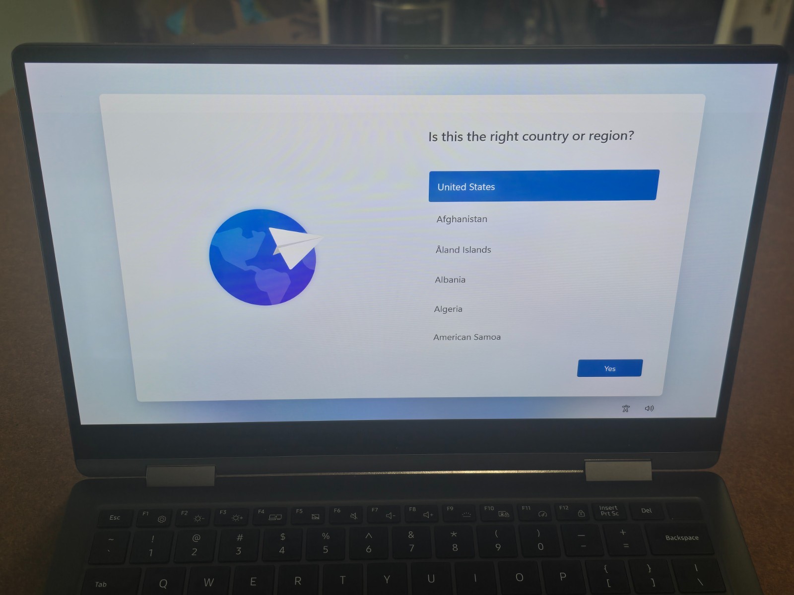 Samsung Galaxy Book2 13.3″ – AMOLED – Core i5-1235U 8GB RAM 256GB SSD Touch
