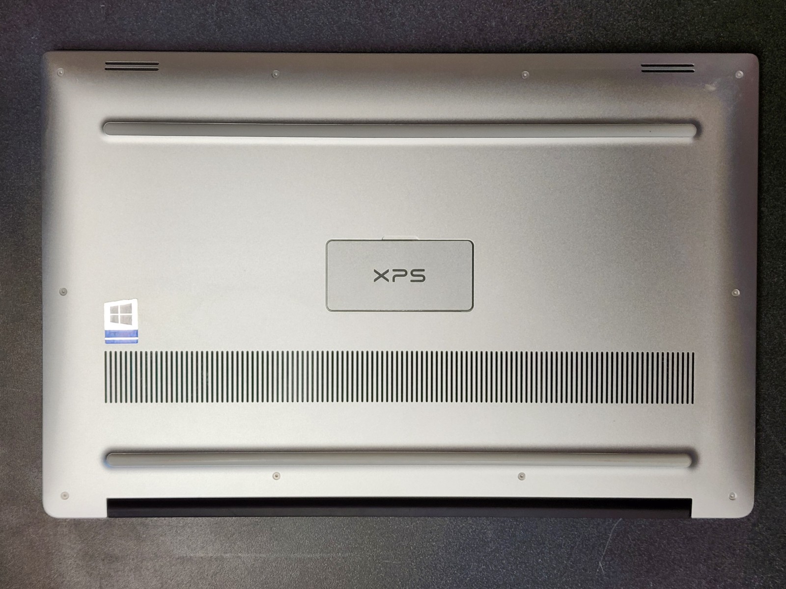 Dell XPS 15 9570 i7-8750H 16GB RAM GTX 1050 Ti 256GB SSD Win 11 Pro
