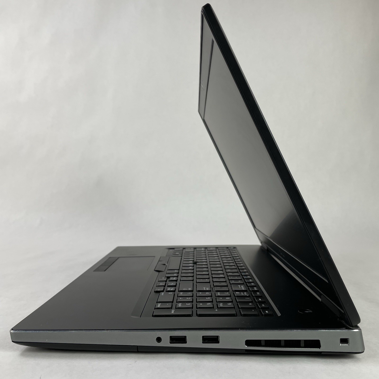 Dell Precision 7730 17.3″ i7-8850H 2.6GHz 32GB RAM NVIDIA No SSD No OS Dent Edge