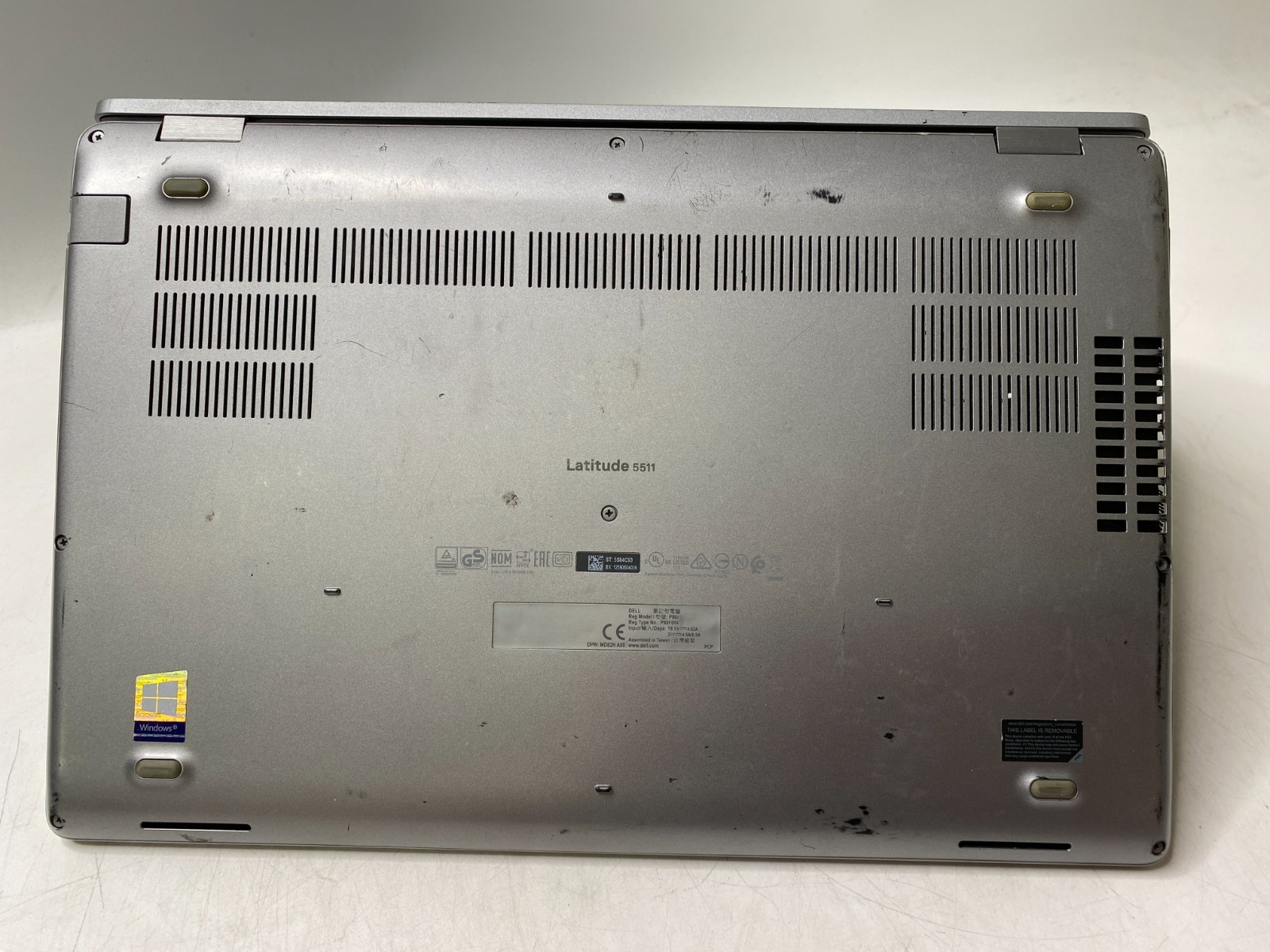 Dell Latitude 5511 15.6″ Touch i7 16GB DDR4 256GB SSD MX250 Win11H w/ AC Adapter
